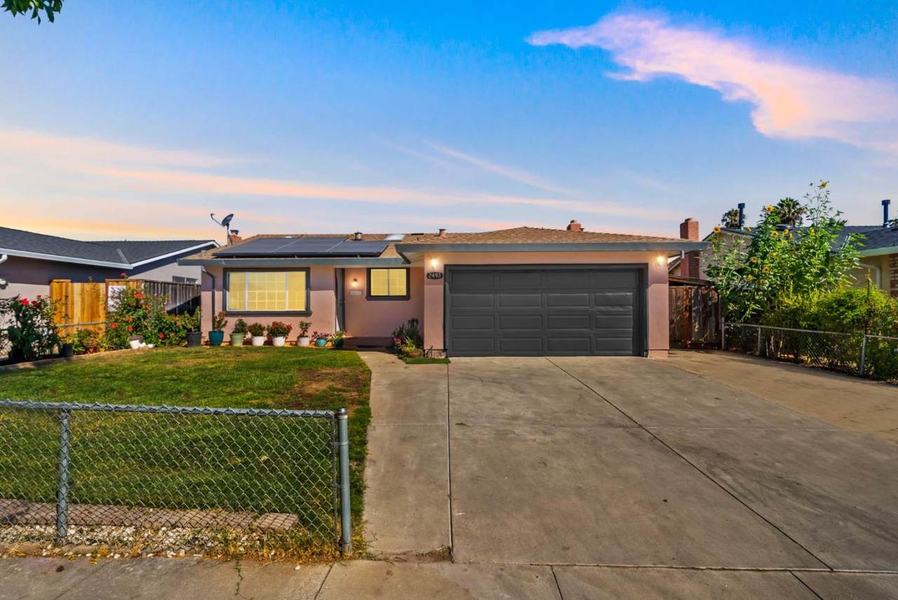 2493 Alfred Way - Photo 1