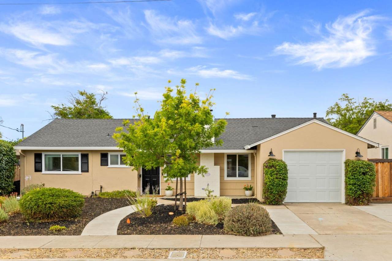 3832 Princeton Way - Photo 1