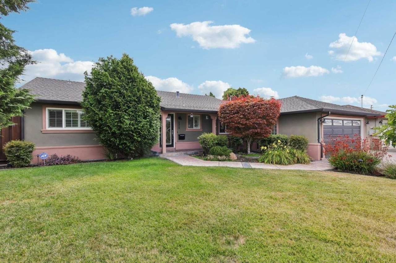37987 Alta Drive - Photo 1