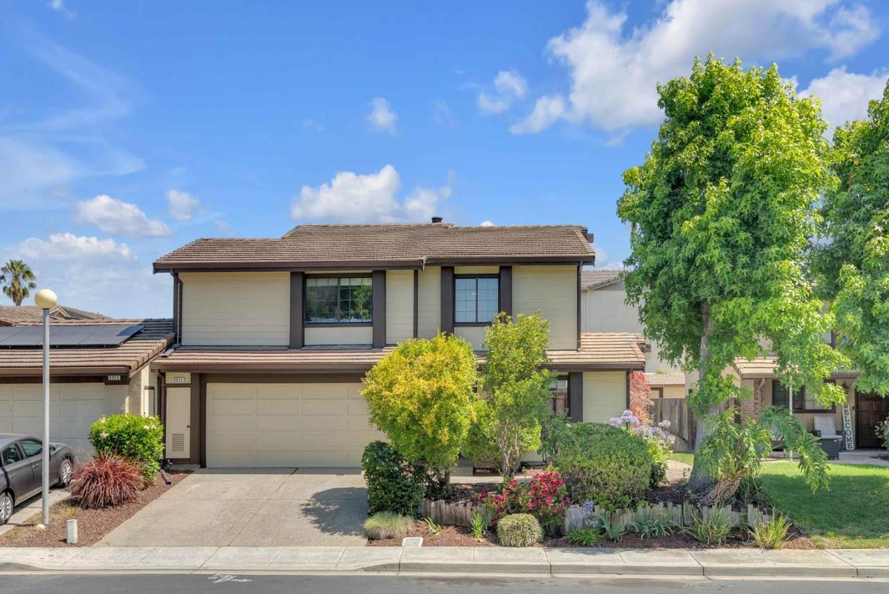 6031 Peppertree Court - Photo 1