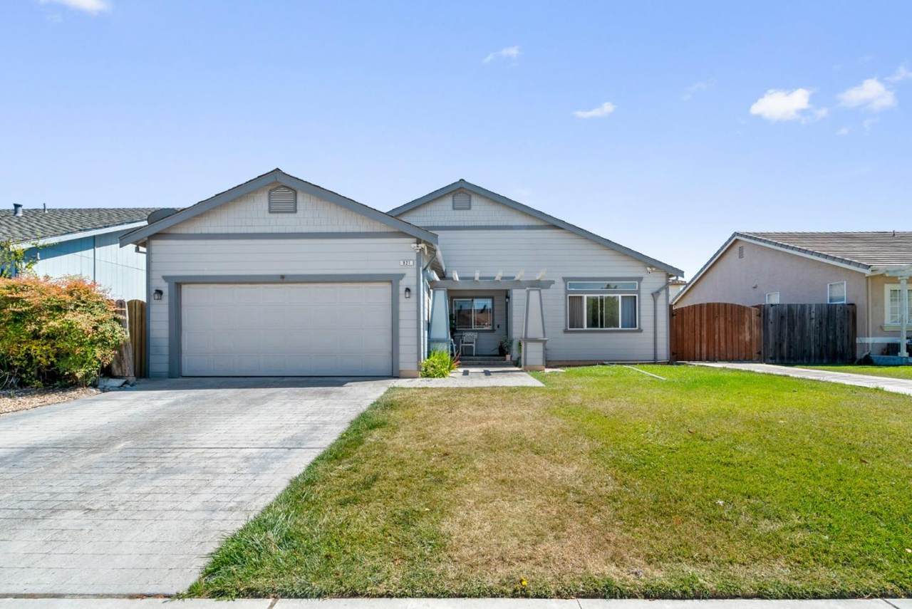 921 Steinbeck Drive - Photo 1