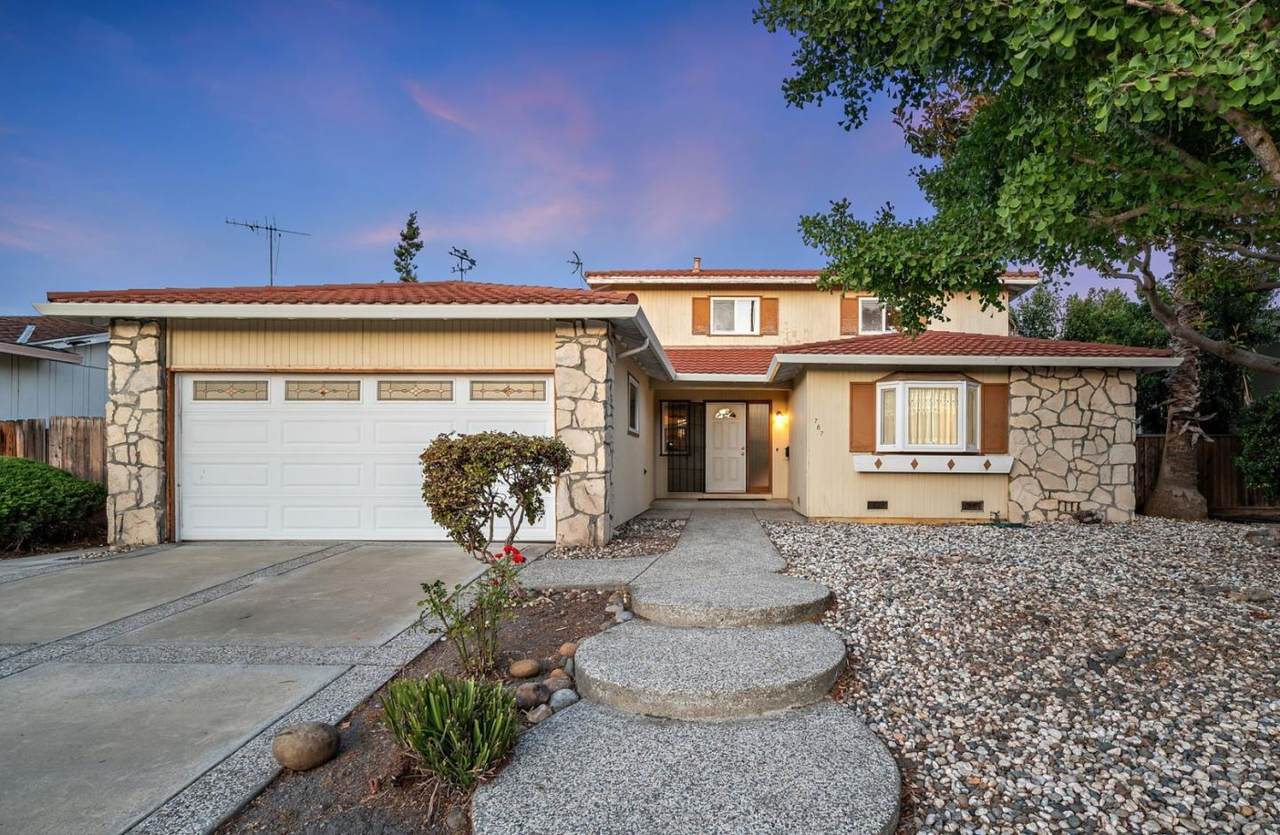 787 San Clemente Way - Photo 1