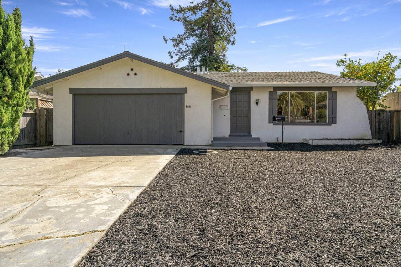 460 Collinwood Court - Photo 1