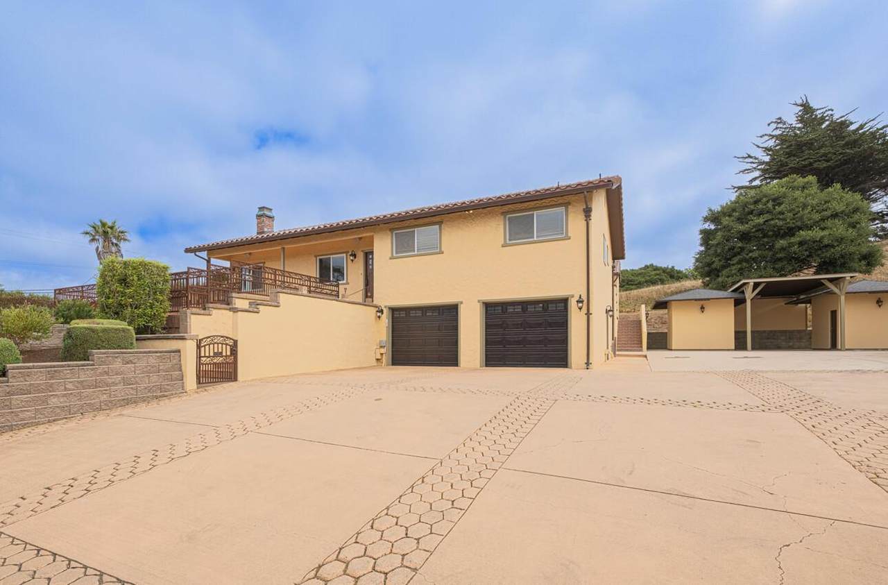 10883 Assisi Way - Photo 1