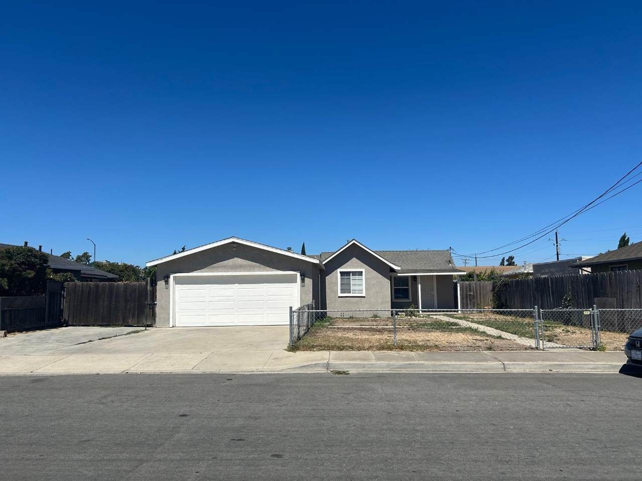 412 7th Street - Photo 1