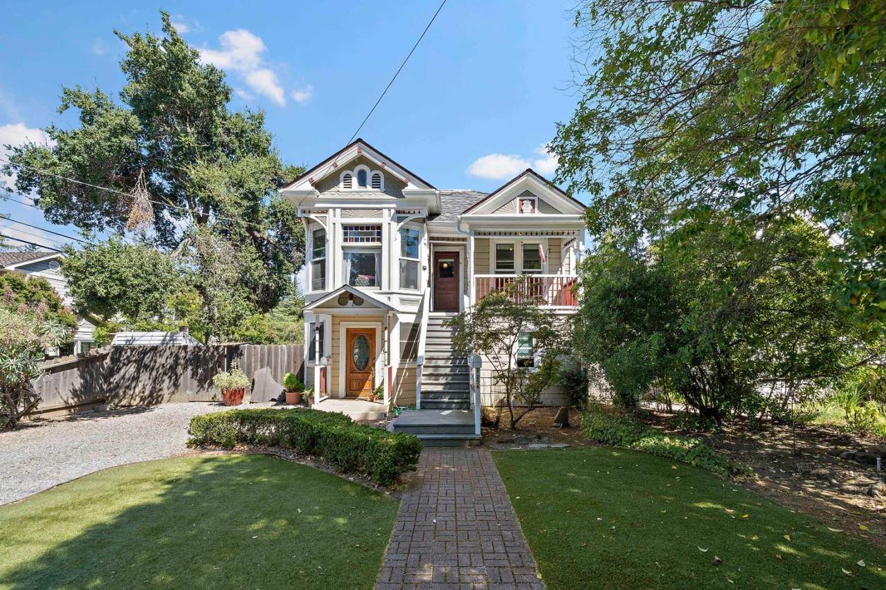 256 Los Gatos Boulevard - Photo 1