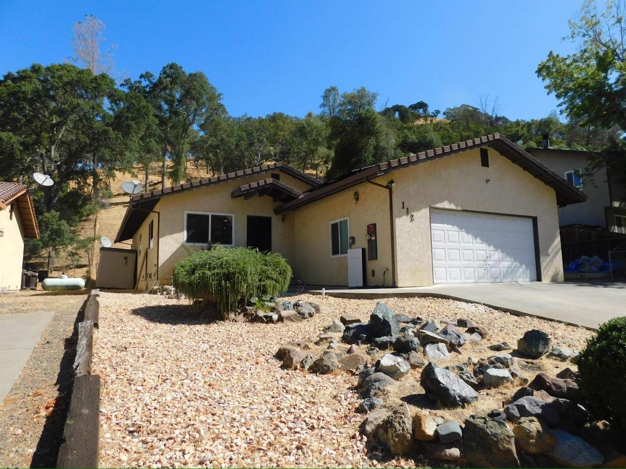 112 Parkview Lane - Photo 1