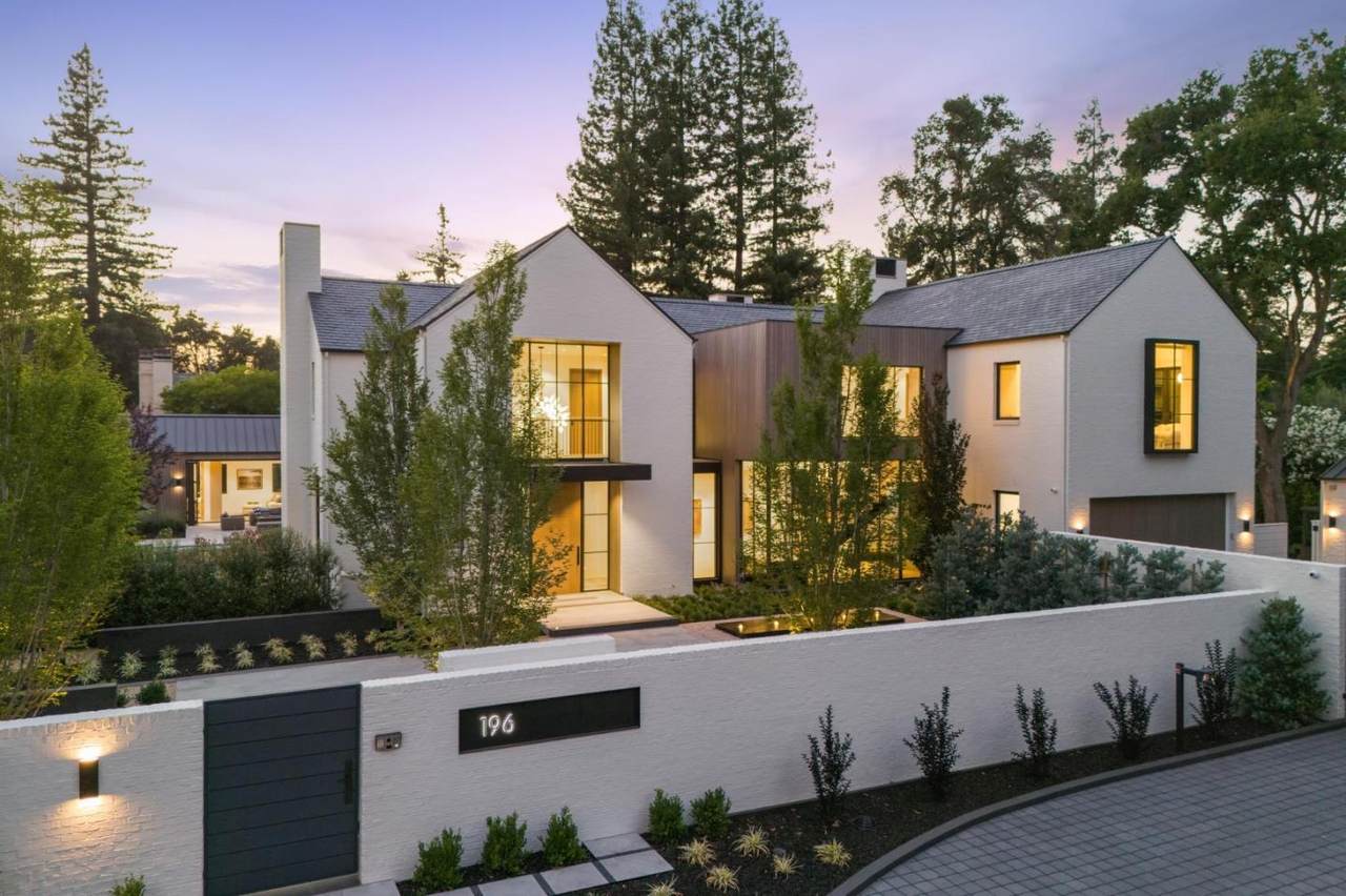 196 Patricia Drive - Photo 1