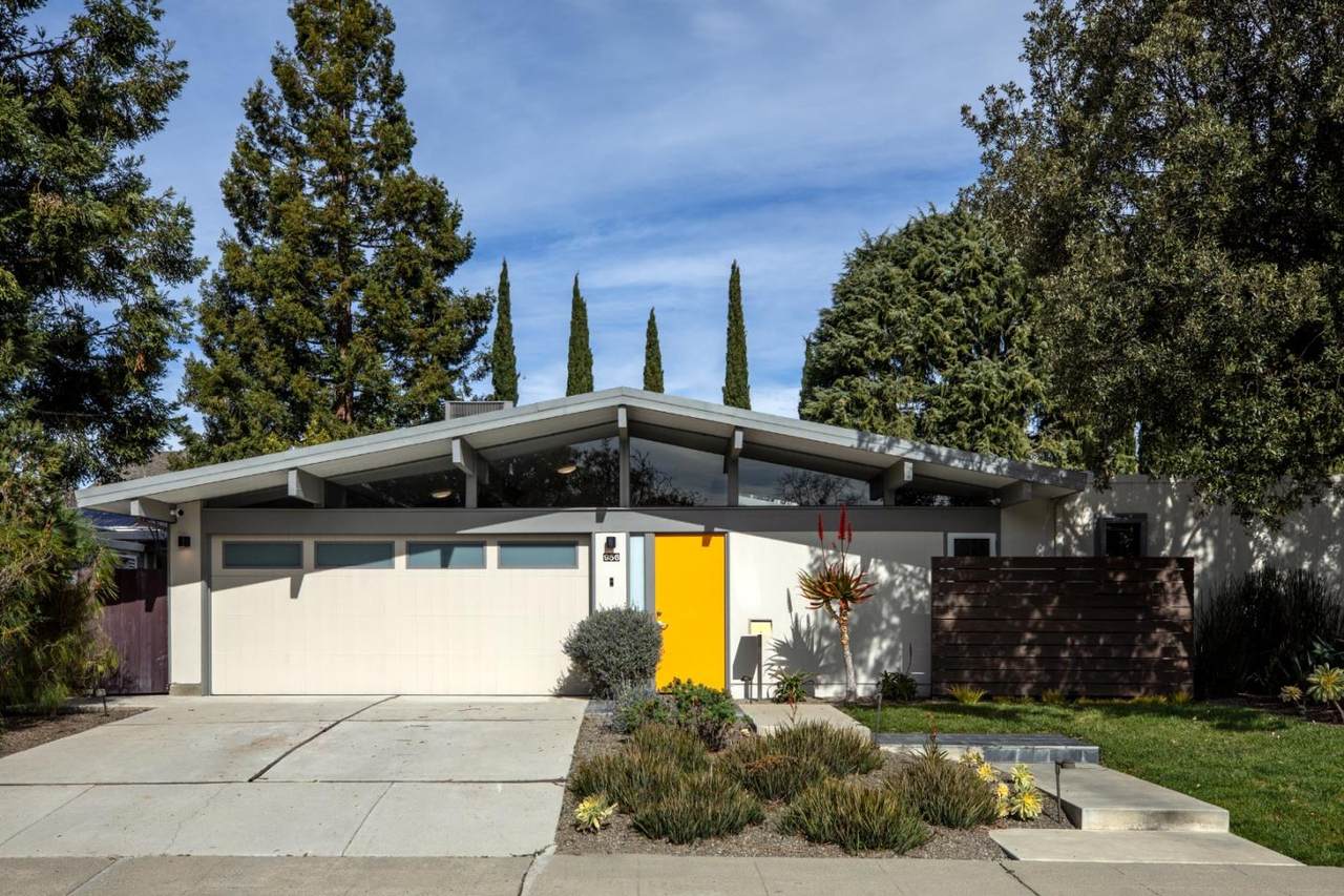 956 Trophy Drive - Photo 1