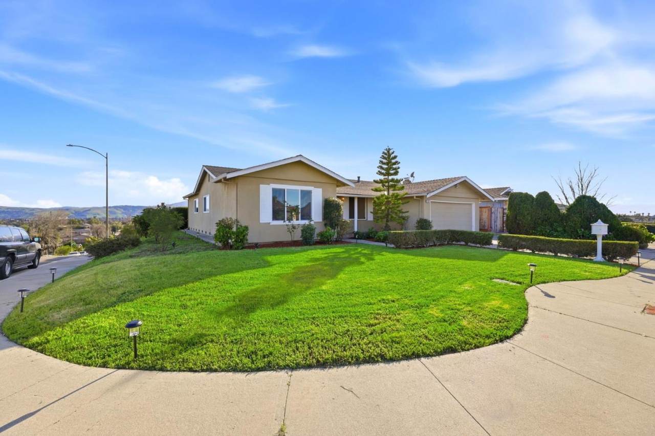 736 Braxton Drive - Photo 1