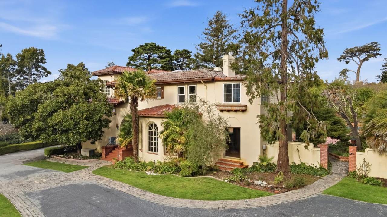 730 Hillsborough Boulevard - Photo 1