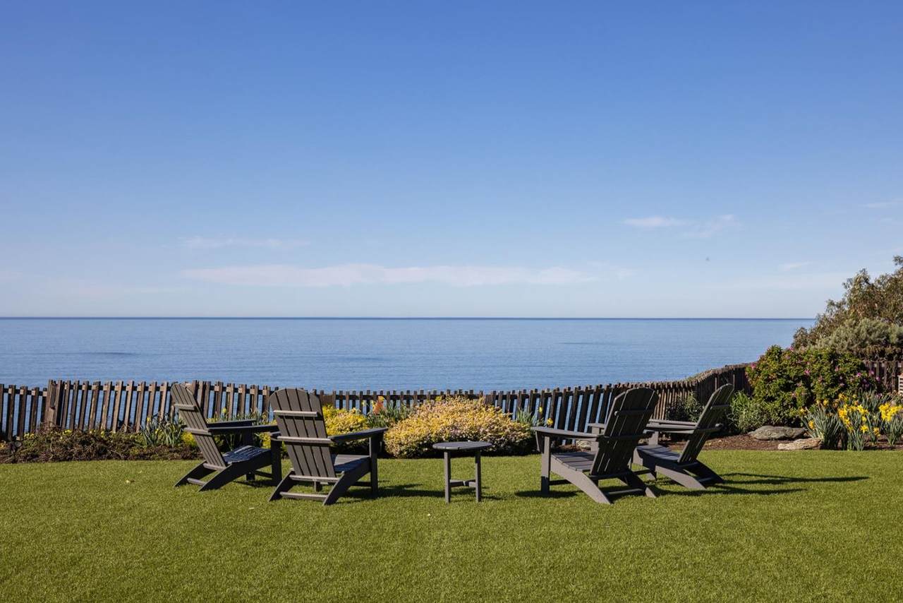 532 Bayview Drive - Photo 1