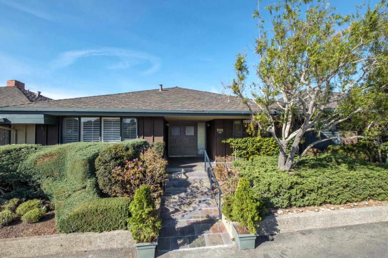 225 Del Mesa Carmel - Photo 1
