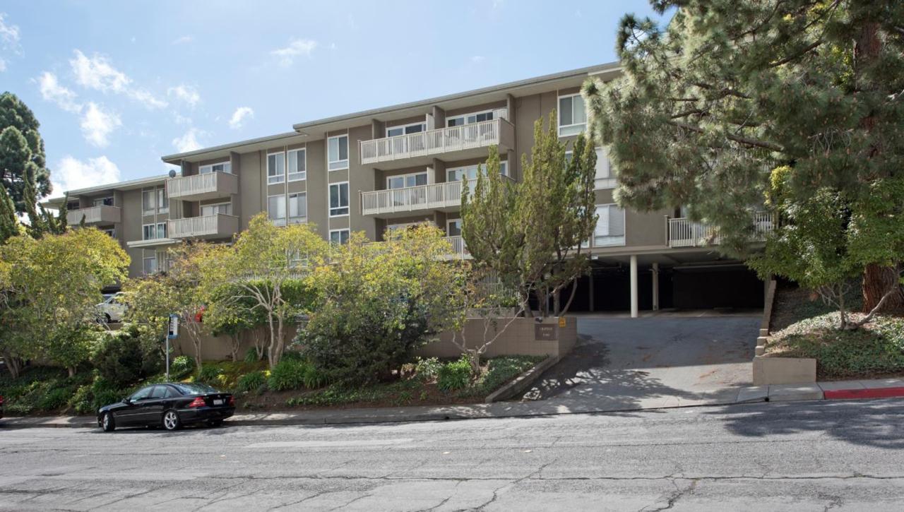 1101 Continentals Way - Photo 1