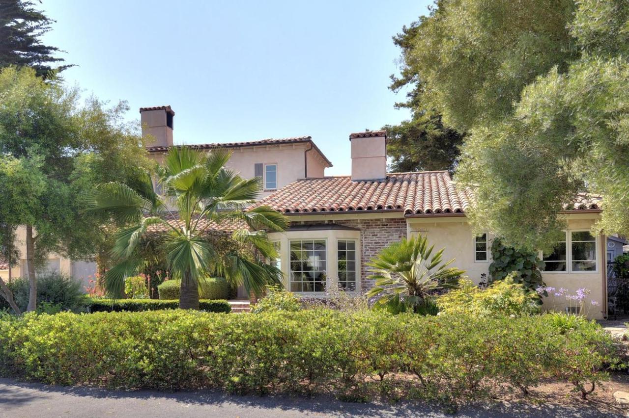 109 Elva Drive - Photo 1