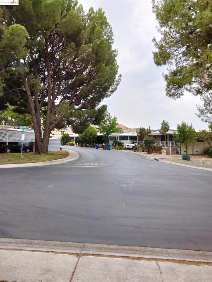 40 Mark Lane - Photo 1