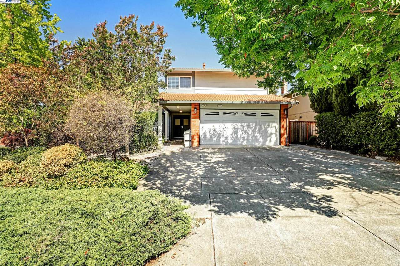 295 Mortimer Ave - Photo 1