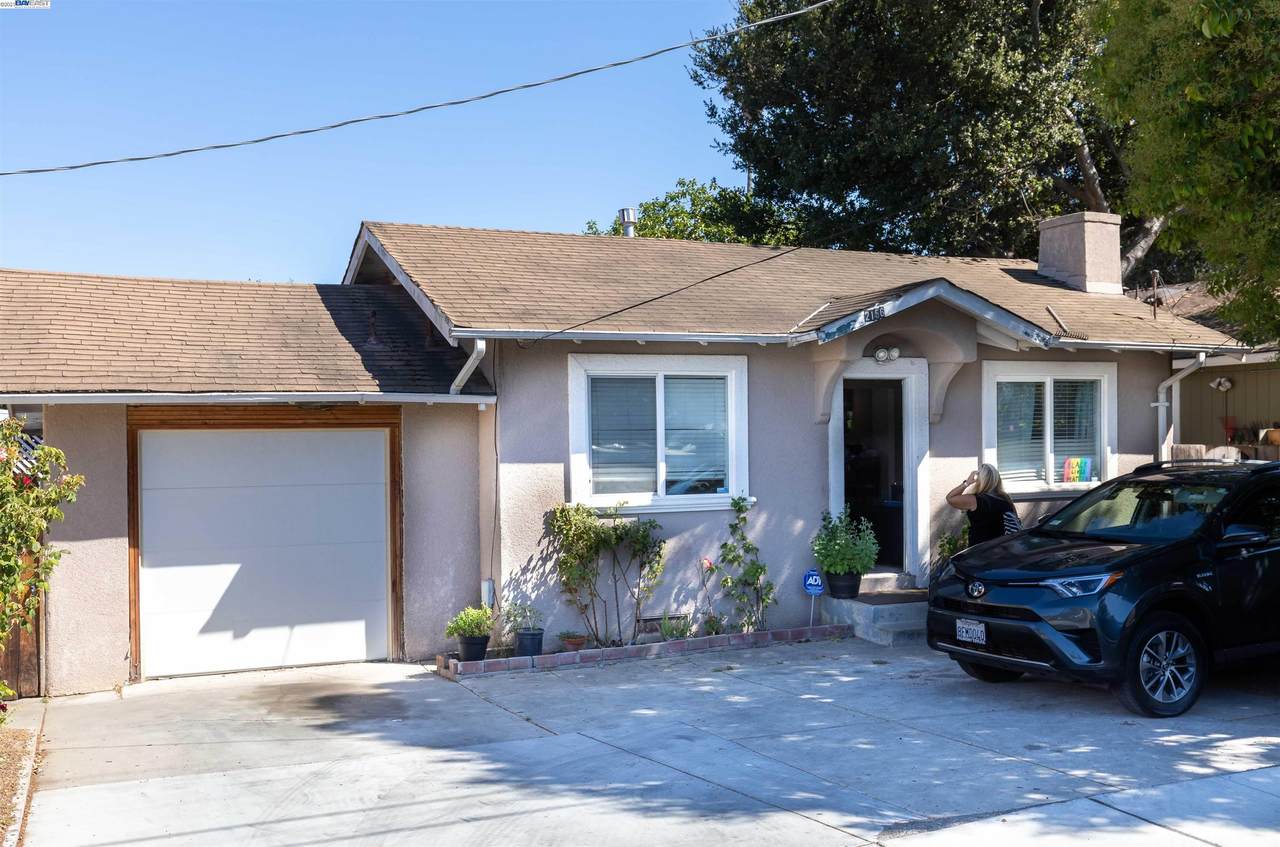 2156 Dumbarton Avenue - Photo 1