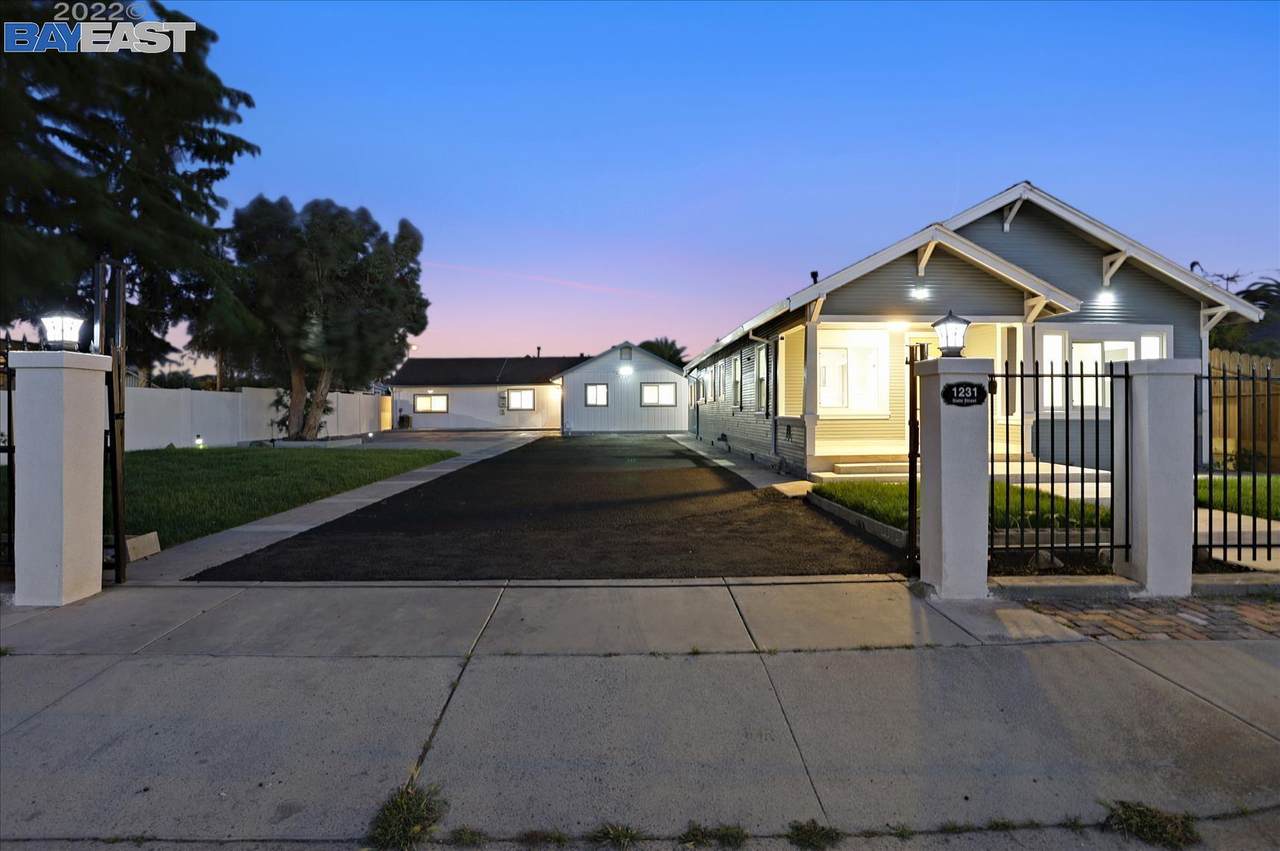 1231 State St - Photo 1