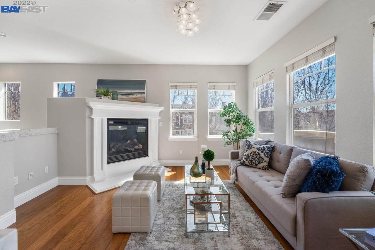 49076 Larkspur Ter - Photo 1