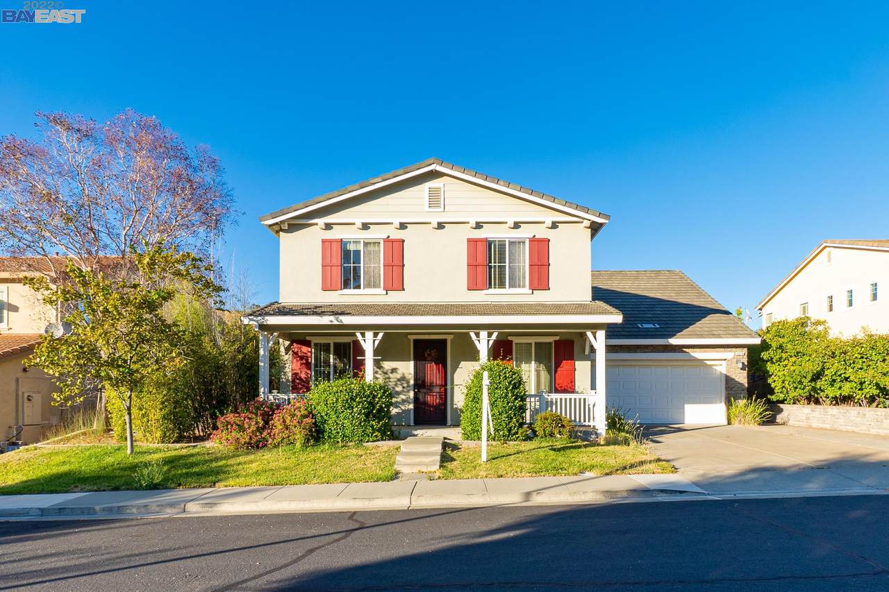 2478 Sanctuary Cir - Photo 1