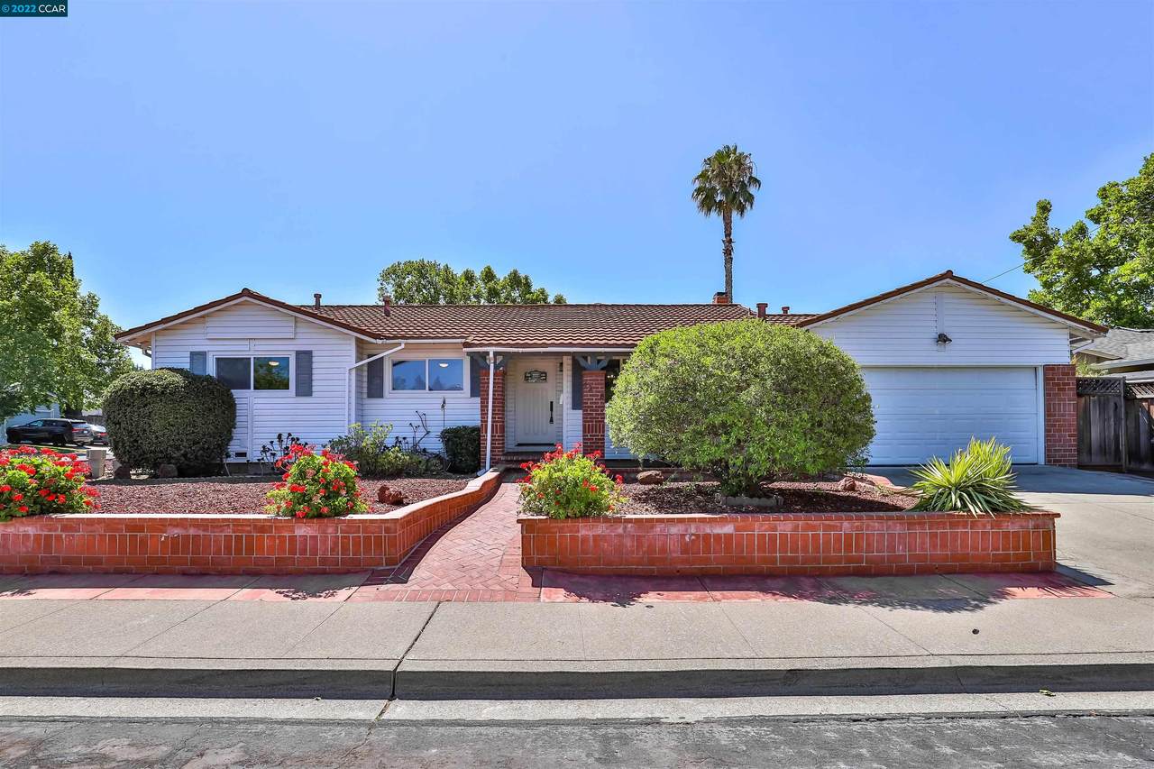 4298 Brentwood Circle - Photo 1