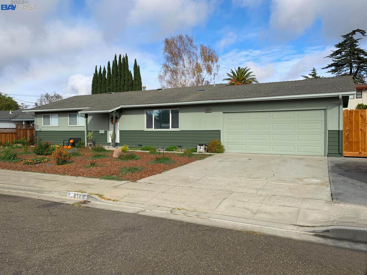 874 Lambaren Ave - Photo 1