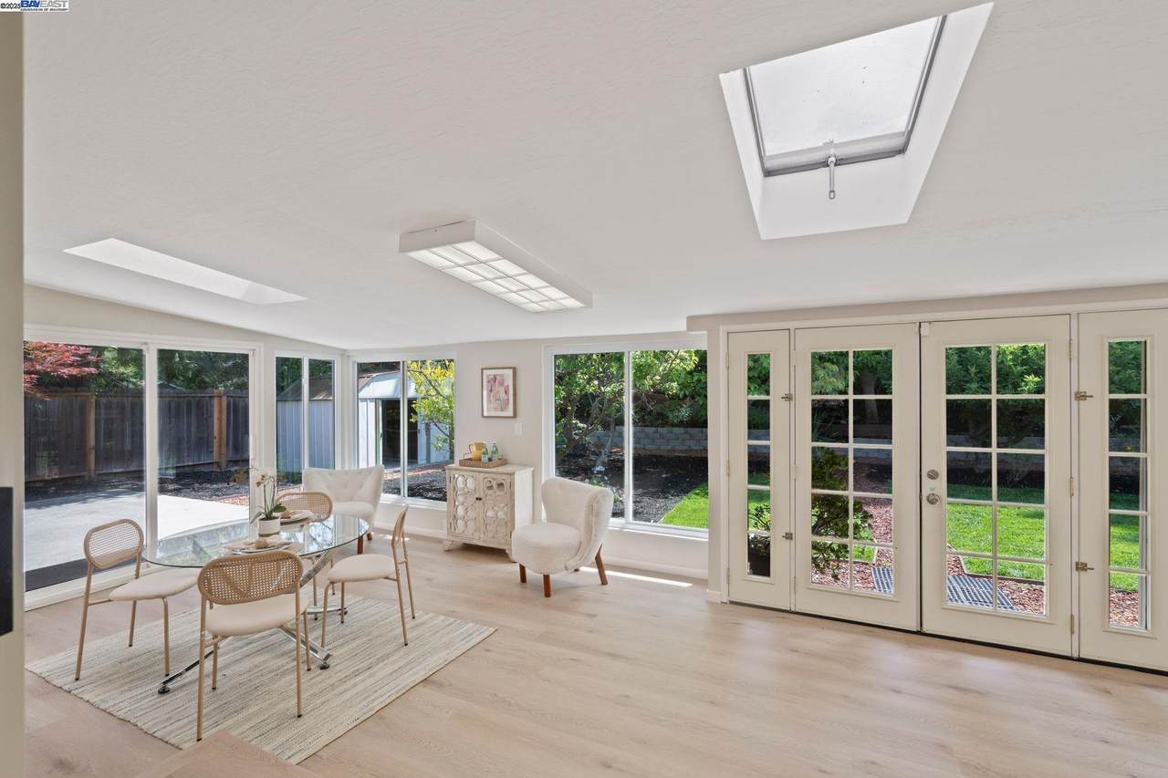 2371 Mallard Dr - Photo 1