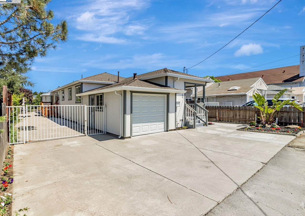 2940 Somerset Ave - Photo 1