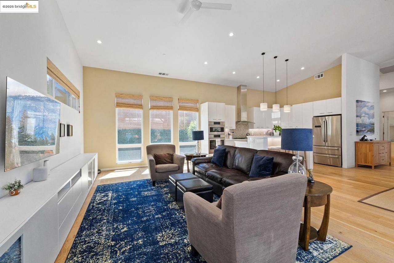 18972 Old Bridge Rd - Photo 1