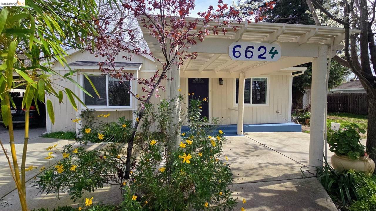 6624 5th St - Photo 1