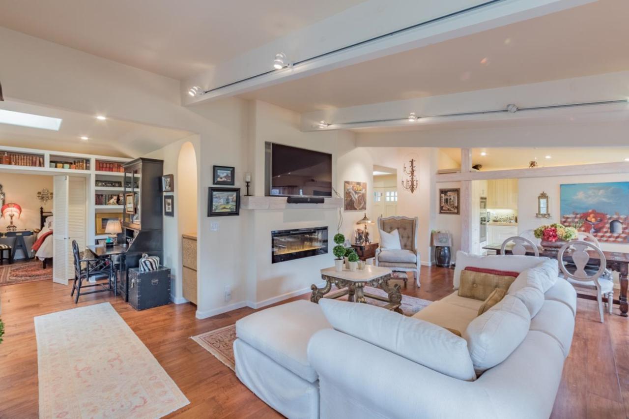 53 Del Mesa Carmel - Photo 1