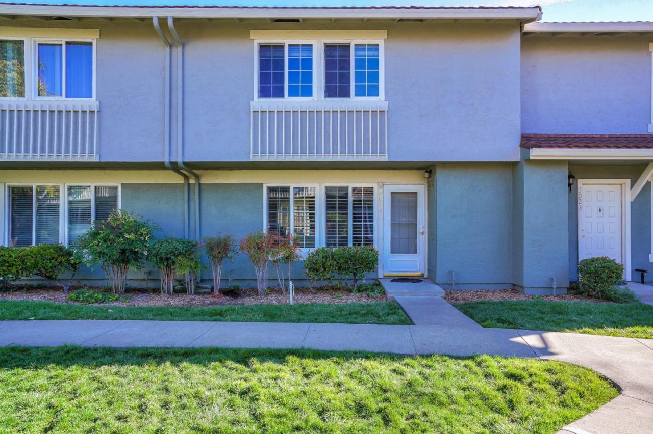 3019 Tonopah Circle - Photo 1