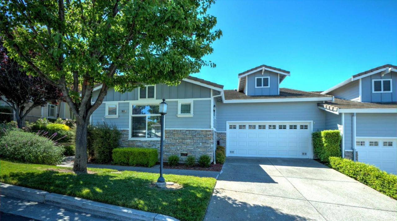 9054 Village View Loop - Photo 1
