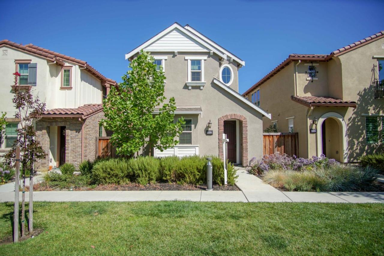 3042 Via Siena Place - Photo 1