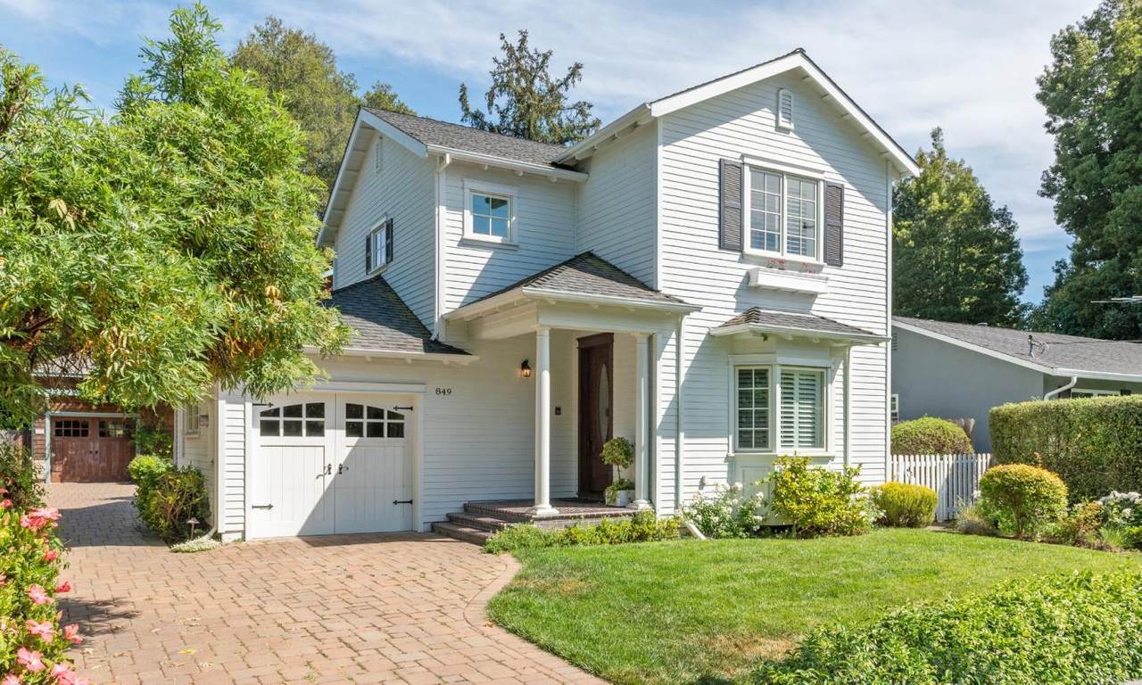 849 Cambridge Avenue - Photo 1