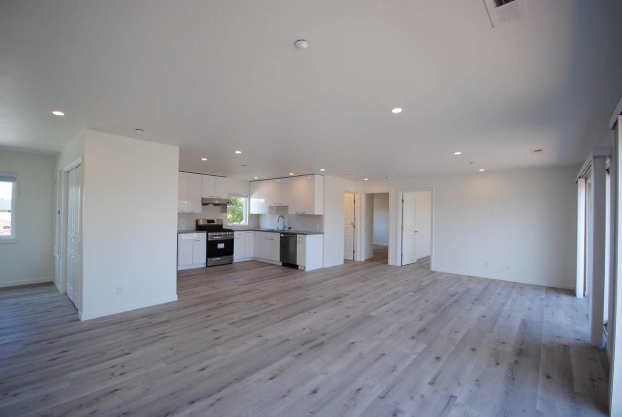 118 N Idaho - Photo 1