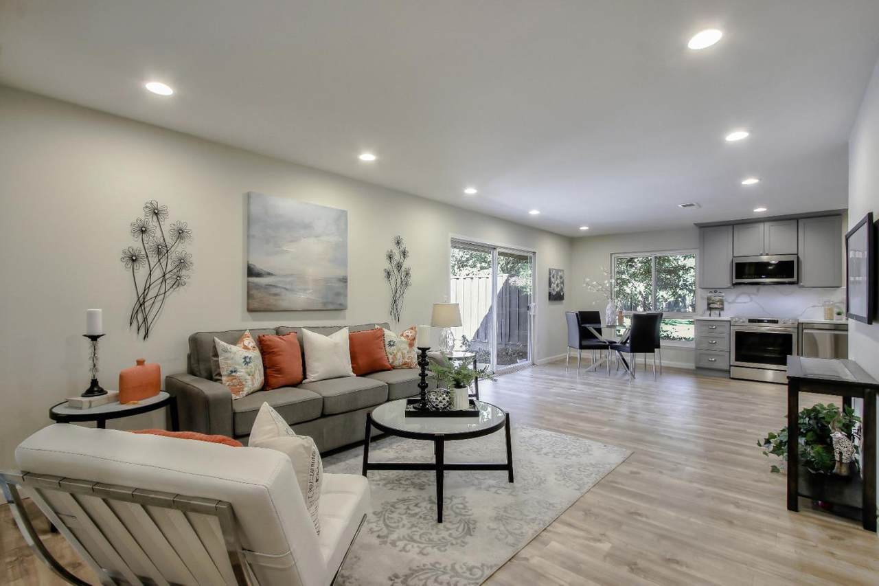 5004 Peach Terrace - Photo 1