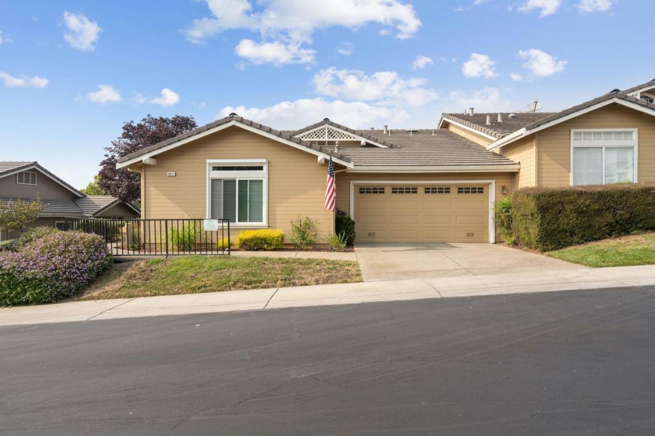 8801 Grape Wagon Circle - Photo 1