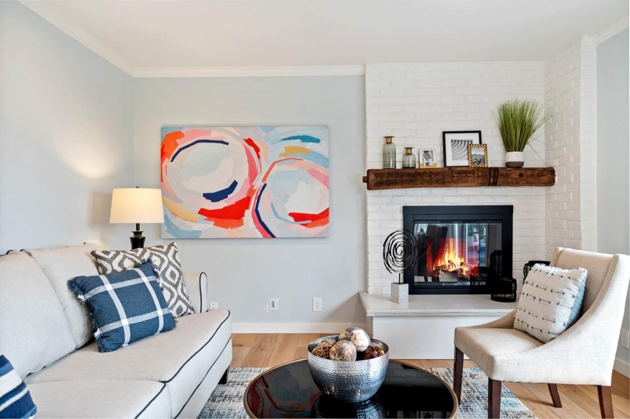 2417 Lincoln - Photo 1