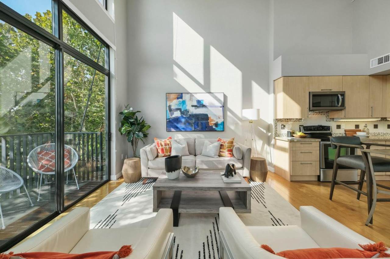 88 Bush Street - Photo 1