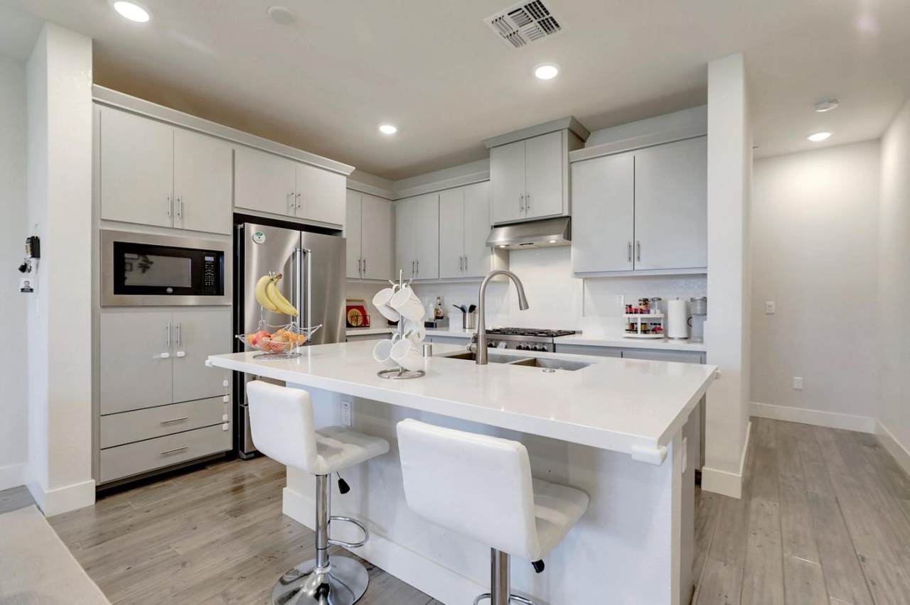 760 Amalfi Loop - Photo 1