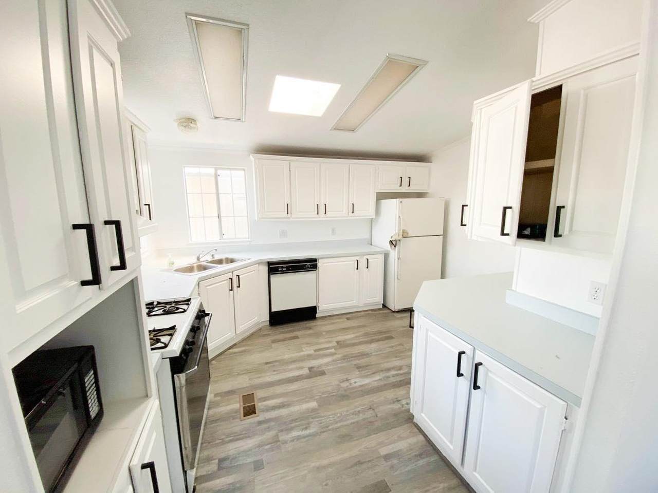 245 El Bosque - Photo 1
