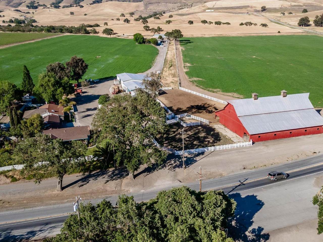 3665 Pacheco Pass Highway - Photo 1