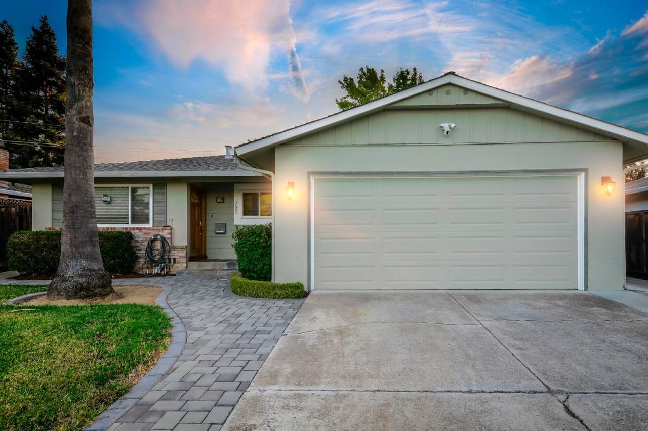 5025 Carm Avenue - Photo 1
