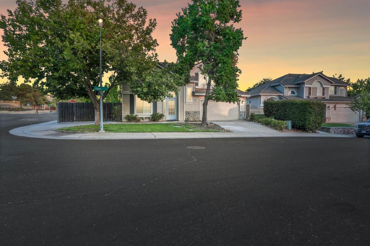 101 Appel Court - Photo 1