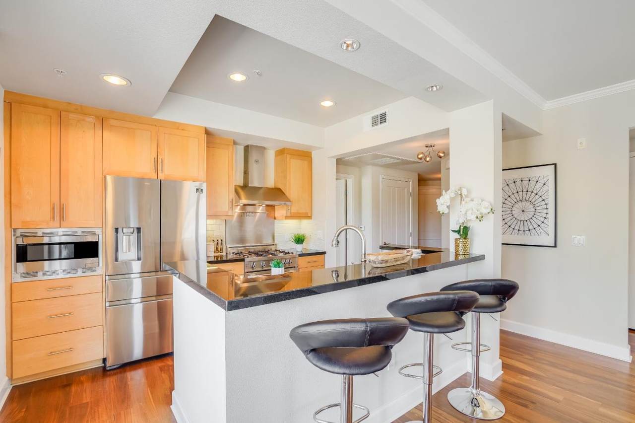 1001 Laurel Street - Photo 1