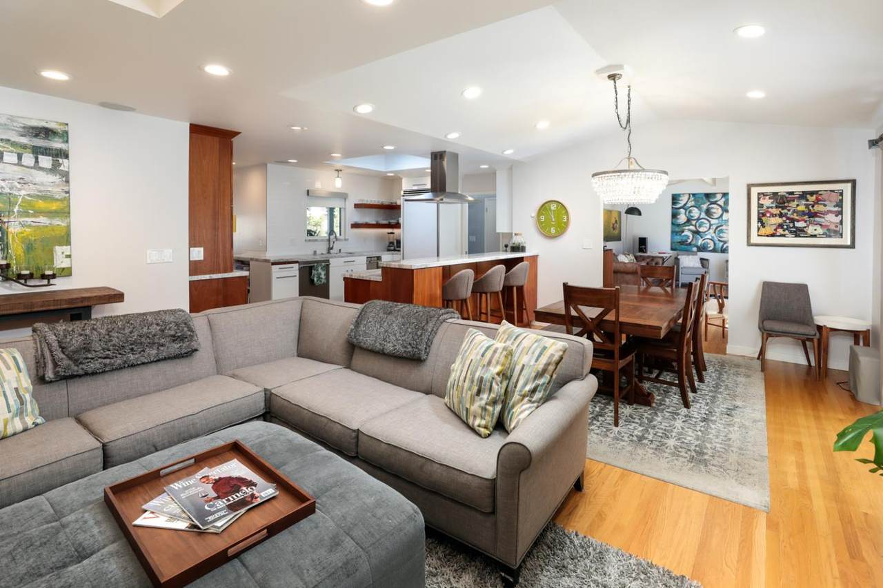 12120 Viewoak Drive - Photo 1