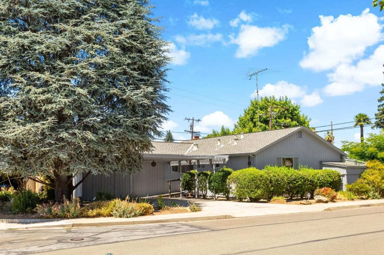 100 Eldora Drive - Photo 1