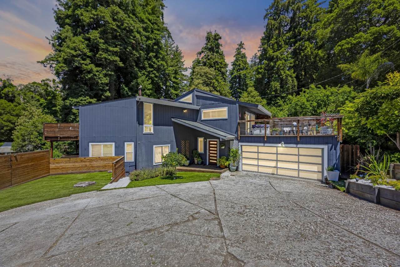 321 Valencia Road - Photo 1